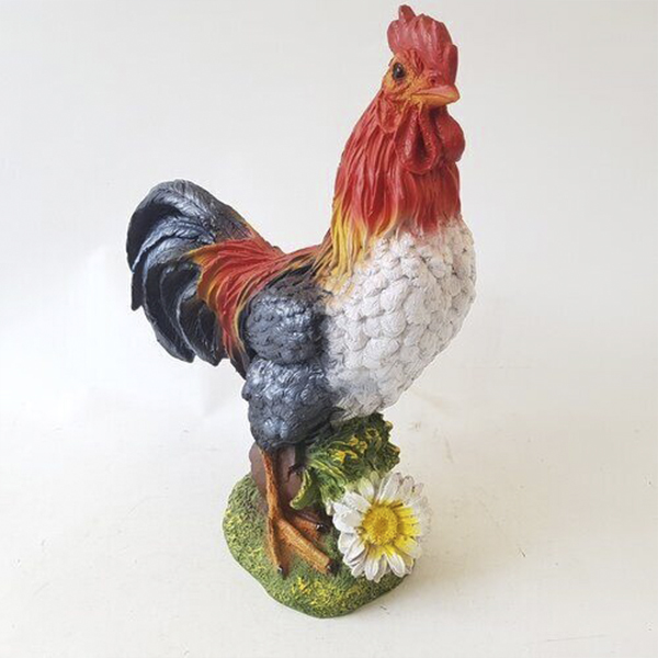 Петух на бочке с ромашкой