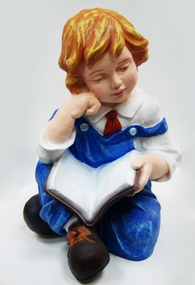 Мальчик с книгой