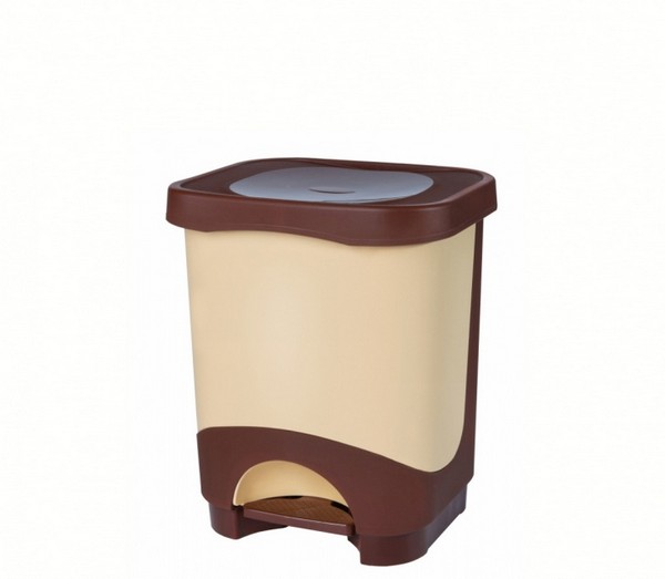 Контейнер с педалью "Бинго" 8л (то)