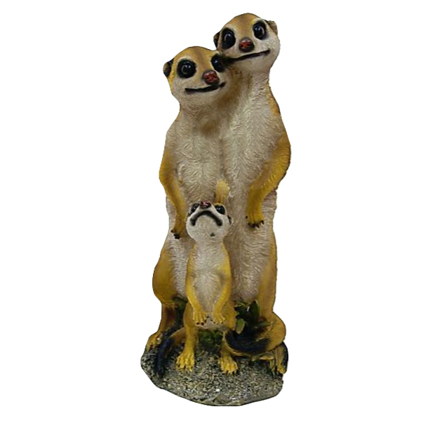 Сурикаты трио на камне