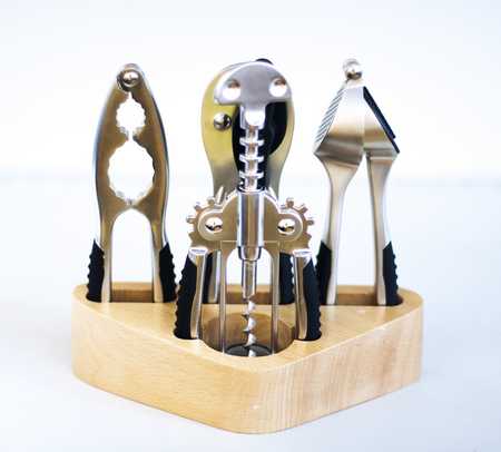 Набор 5 предметов на дер. подставке  MARVEL