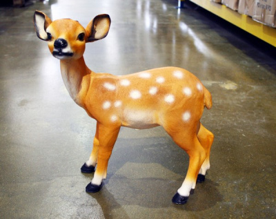 Олененок стоящий малый  