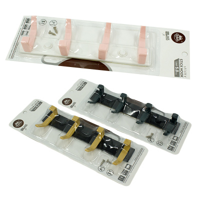 Планка с 4 крючками (пластик)