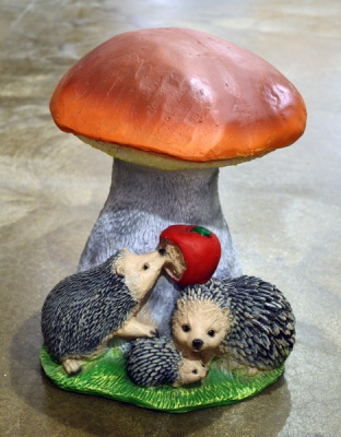 Гриб белый/подосиновик с ежами и яблоком 