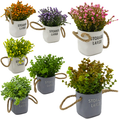 Цветок искусственный h-20см, в пластиковом горшке