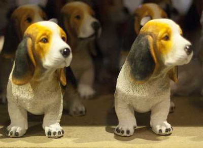 Щенок бассет стоящий	15*13*16см