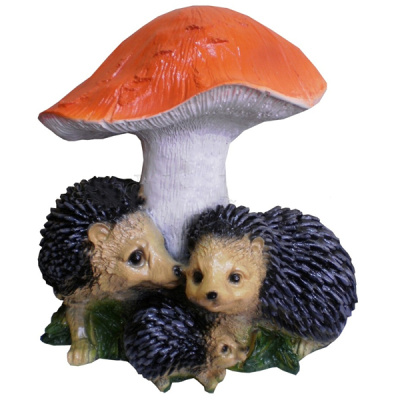 Фигура Три ежа под грибом