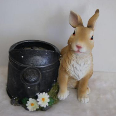 Кашпо "Зайчик с лейкой"