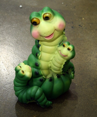 Гусеница семья