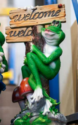 Лягушка на грибе Wellcome