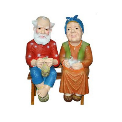 Бабка с дедом на лавке