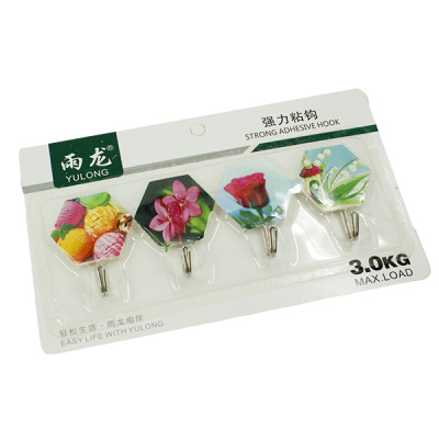 Крючки фигурные 4шт (пластик, металл)