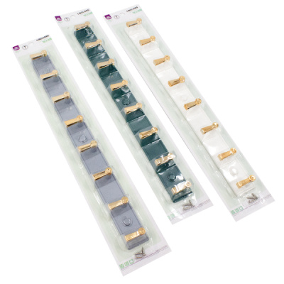 Крючки 8шт на планке, пластиковые (40см)